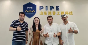 Argentinian customer discussing a highway guardrail project with the China Guardrail team