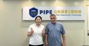 International customer discussing a highway guardrail project with the China Guardrail team