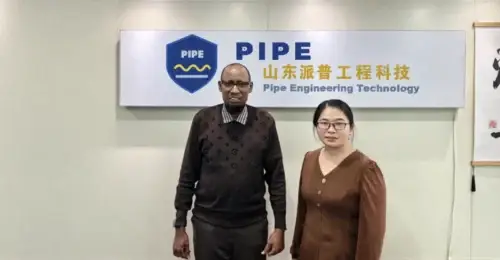 Zimbabwean customer discussing a highway guardrail project with the China Guardrail team